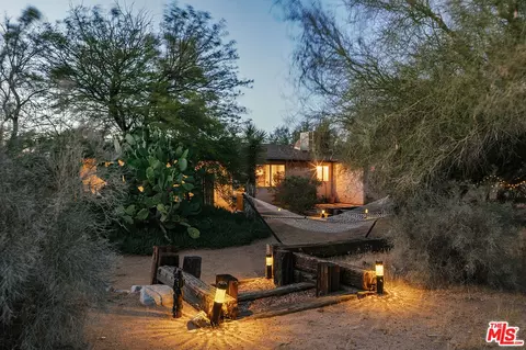 Exterior - 56435 Carlyle Dr, Yucca Valley, CA 92284 photo 14 of 17