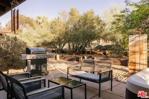 Exterior - 56435 Carlyle Dr, Yucca Valley, CA 92284 photo 9 of 17
