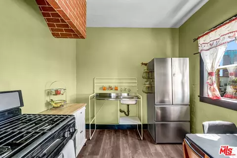 Kitchen - 325 W 3rd St #410, Long Beach, CA 90802 photo 1 of 2