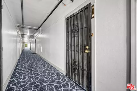 Entry Way - 325 W 3rd St #410, Long Beach, CA 90802 photo 4 of 5