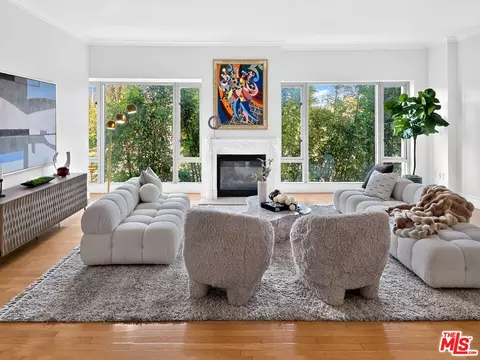 10727 Wilshire Blvd #404, Los Angeles, CA 90024
