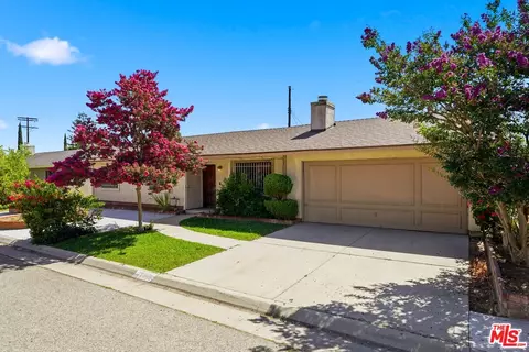7042 Jon Allan Dr, Los Angeles, CA 91605