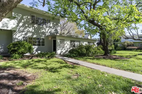 5165 Village Grn, Los Angeles, CA 90016
