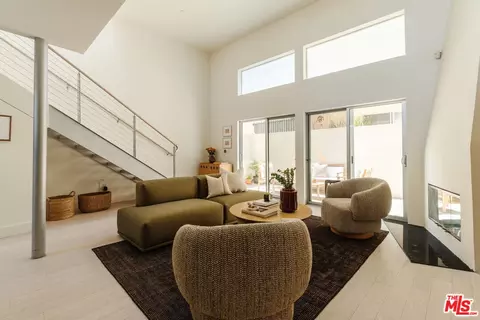 1254 24th St #2, Santa Monica, CA 90404