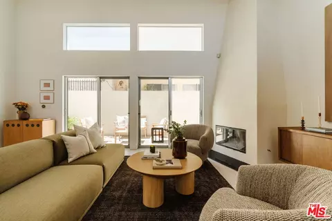 1254 24th St #2, Santa Monica, CA 90404