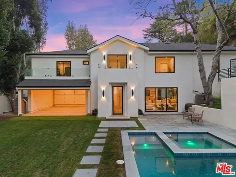 1712 N Beverly Glen Blvd, Los Angeles, CA 90077