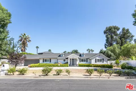 19321 Santa Rita St, Tarzana, CA 91356