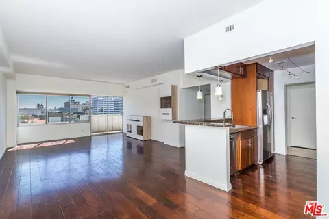 7135 Hollywood Blvd #606, Los Angeles, CA 90046