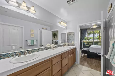 Bath - 1546 Windshore Way, Oxnard, CA 93035 photo 5 of 6