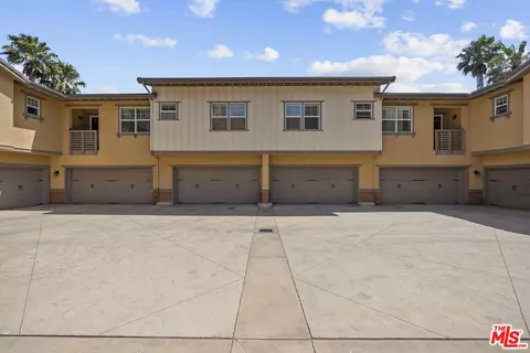 Exterior - 1546 Windshore Way, Oxnard, CA 93035 photo 10 of 13