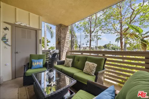 Exterior - 1546 Windshore Way, Oxnard, CA 93035 photo 7 of 13