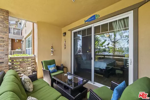Exterior - 1546 Windshore Way, Oxnard, CA 93035 photo 5 of 13