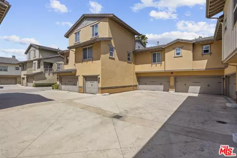 Exterior - 1546 Windshore Way, Oxnard, CA 93035 photo 11 of 13