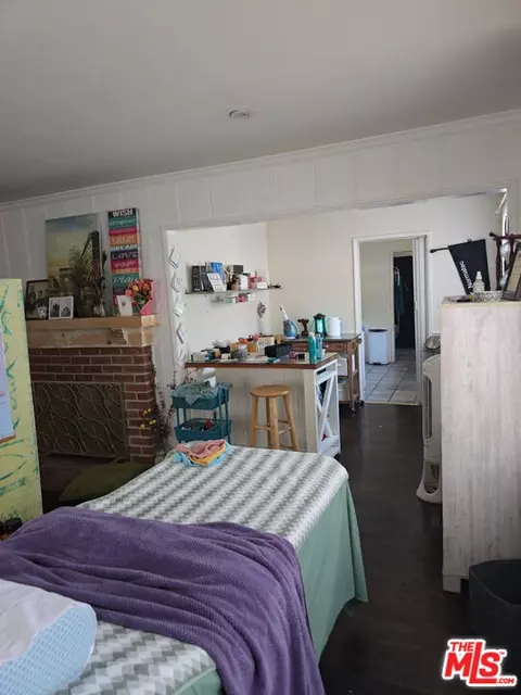Entry Way - 14137 Hamlin St, Van Nuys, CA 91401 photo 3 of 3