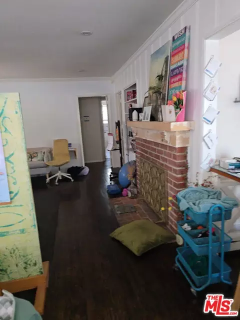 Entry Way - 14137 Hamlin St, Van Nuys, CA 91401 photo 2 of 3