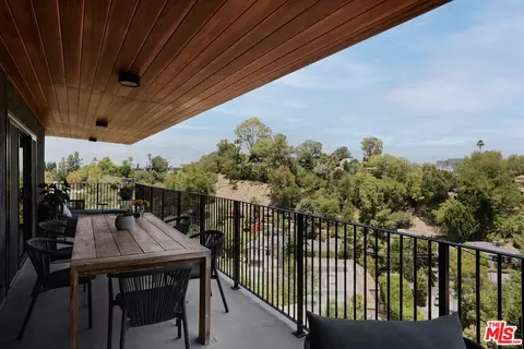 3731 Blue Canyon Dr, Studio City, CA 91604