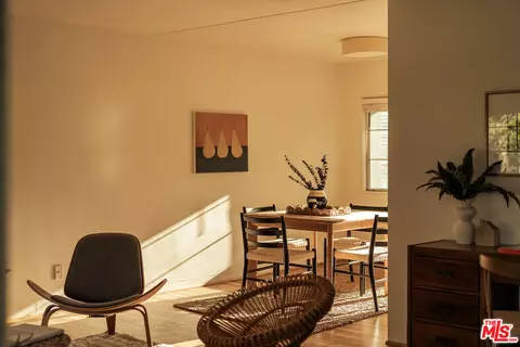 5589 Village Grn, Los Angeles, CA 90016