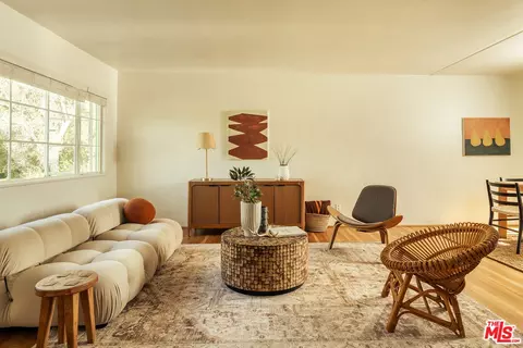 5589 Village Grn, Los Angeles, CA 90016