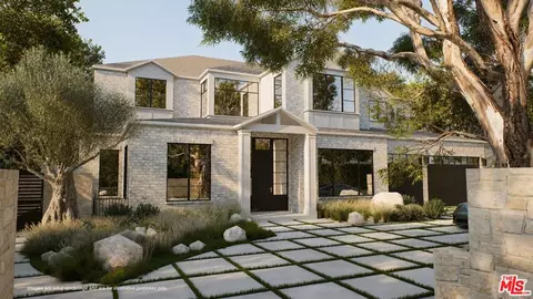 434 Chautauqua Blvd, Pacific Palisades, CA 90272