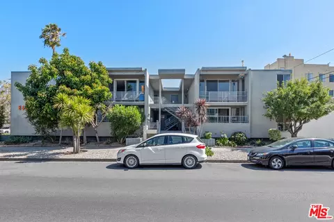 8638 Cashio St, Los Angeles, CA 90035