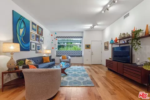 1050 N Gardner St #3, West Hollywood, CA 90046