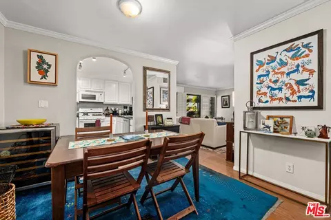 950 N Kings Rd #108, West Hollywood, CA 90069