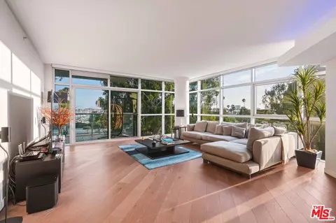 13700 Marina Pointe Dr #305, Marina Del Rey, CA 90292