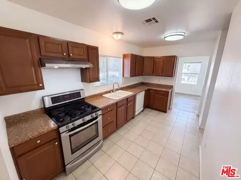 Kitchen - 191 E Marker St, Long Beach, CA 90805 photo 1 of 4