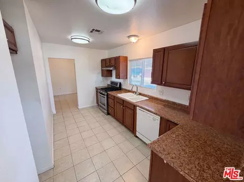 Kitchen - 191 E Marker St, Long Beach, CA 90805 photo 2 of 4