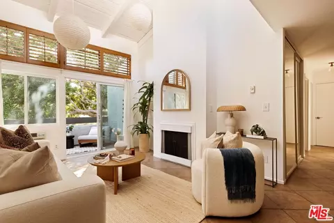4900 Overland Ave #303, Culver City, CA 90230