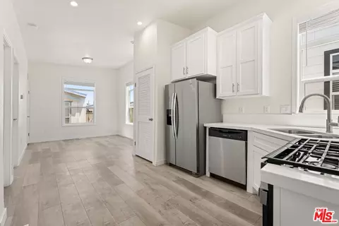 8250 Lankershim Blvd #137, North Hollywood, CA 91605