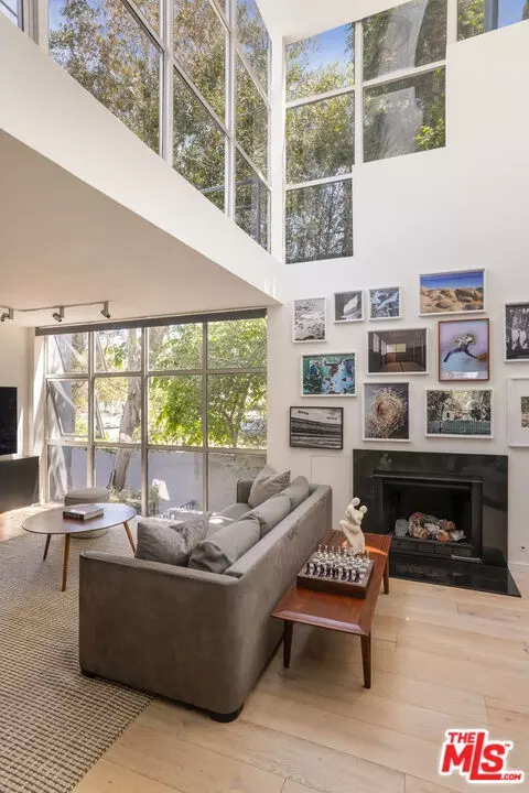 2433 28th St #B, Santa Monica, CA 90405