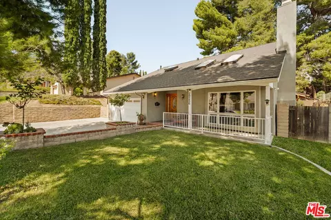 29256 Snapdragon Pl, Santa Clarita, CA 91387