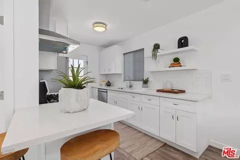 Kitchen - 7253 Yolanda Ave, Reseda, CA 91335 photo 1 of 5