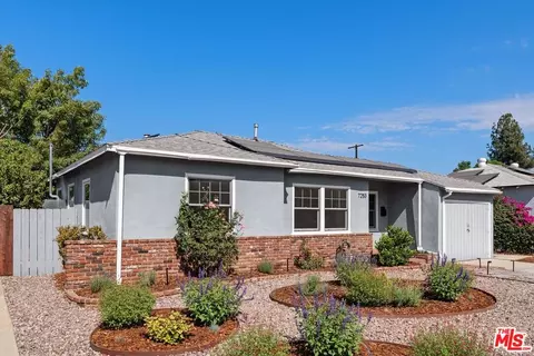 Exterior - 7253 Yolanda Ave, Reseda, CA 91335 photo 4 of 10