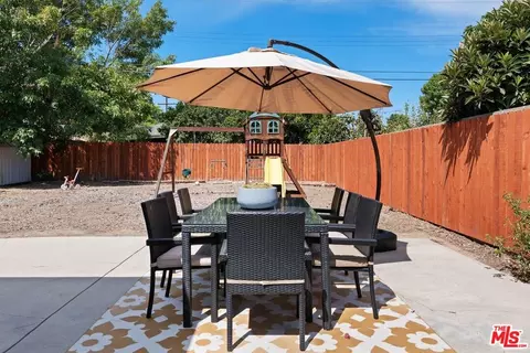Exterior - 7253 Yolanda Ave, Reseda, CA 91335 photo 5 of 10