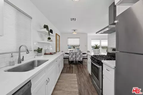 Kitchen - 7253 Yolanda Ave, Reseda, CA 91335 photo 5 of 5