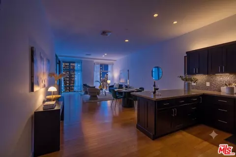 801 S Grand Ave #1508, Los Angeles, CA 90017