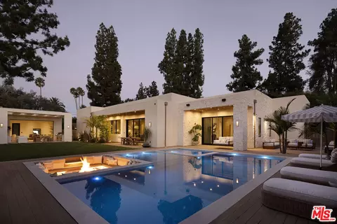 5105 Oakdale Ave, Woodland Hills, CA 91364