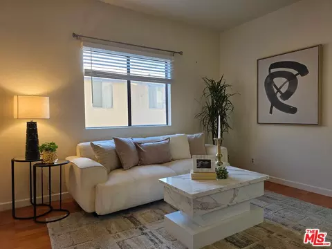 431 S Kingsley Dr #205, Los Angeles, CA 90020