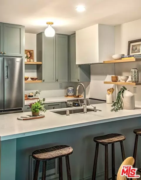 11645 Montana Ave #101, Los Angeles, CA 90049