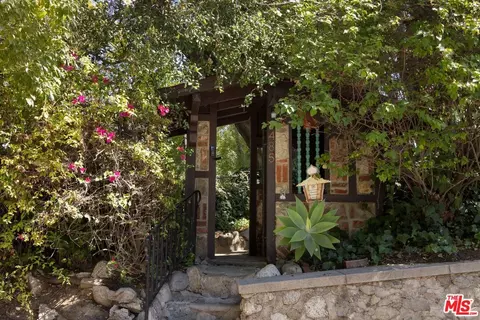 Exterior - 485 Madeline Dr, Pasadena, CA 91105 photo 12 of 14