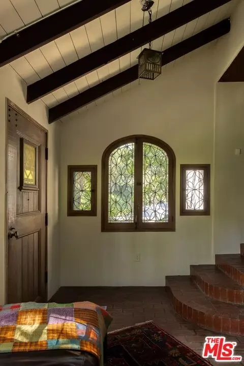 Entry Way - 485 Madeline Dr, Pasadena, CA 91105 photo 1 of 4