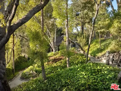 Exterior - 485 Madeline Dr, Pasadena, CA 91105 photo 2 of 14