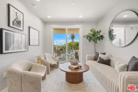 7428 Santa Monica Blvd #304, West Hollywood, CA 90046