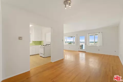 Living - 32 5th Pl, Long Beach, CA 90802 photo 5 of 5
