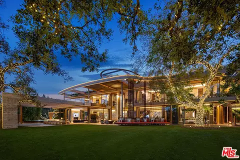 607 Siena Way, Los Angeles, CA 90077