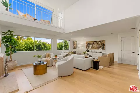 390 S Sepulveda Blvd #409, Los Angeles, CA 90049