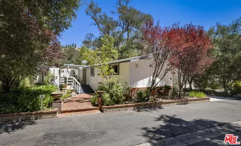 54 Robin Hood Pl, Westlake Village, CA 91361