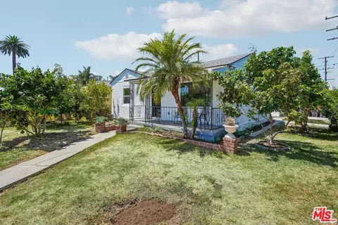 Exterior - 901 W Brazil St, Compton, CA 90220 photo 10 of 12